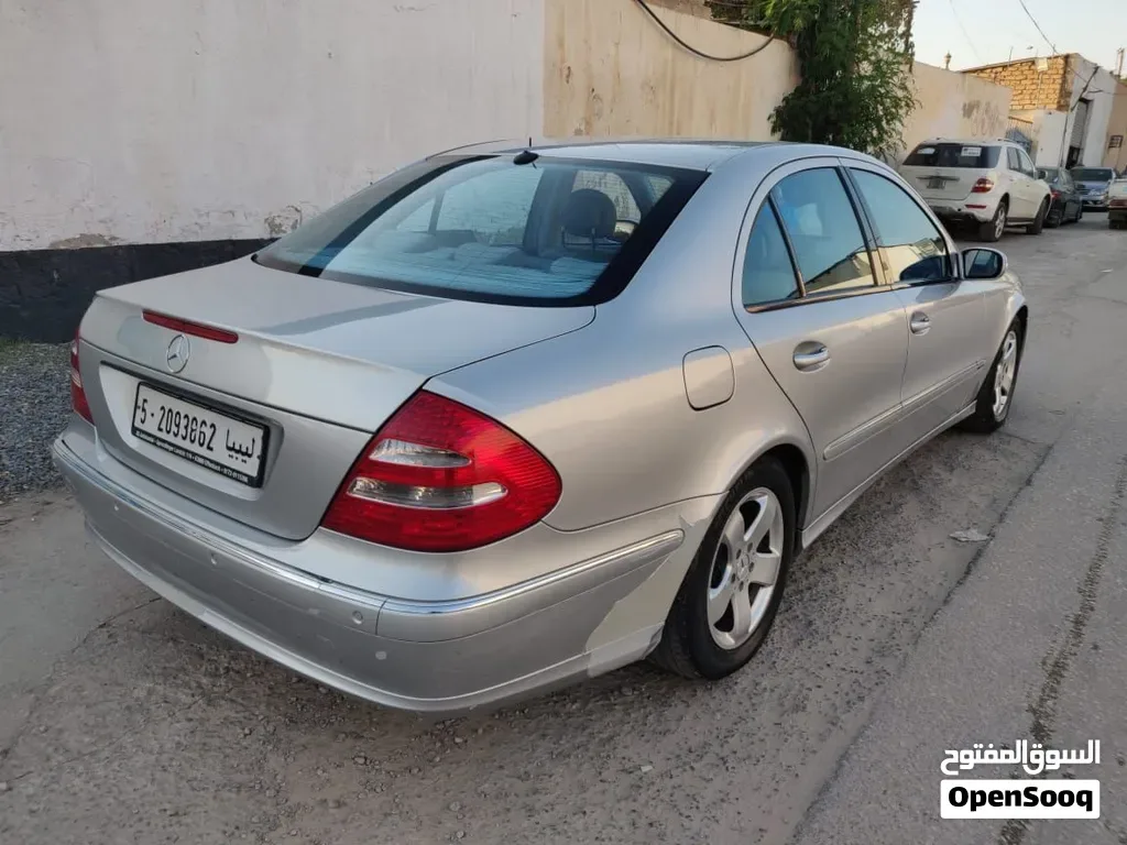 صورة 2 لـ مرسيدس E240 موديل 2004 — طرابلس