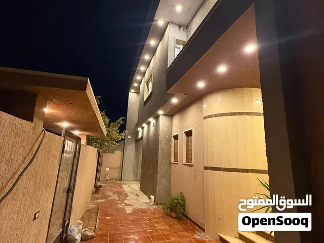 صورة 1 لـ فرصة فيلا دورين بالسراج بجوار مسجد البر — الأرضي والعلوي شقتين — طرابلس